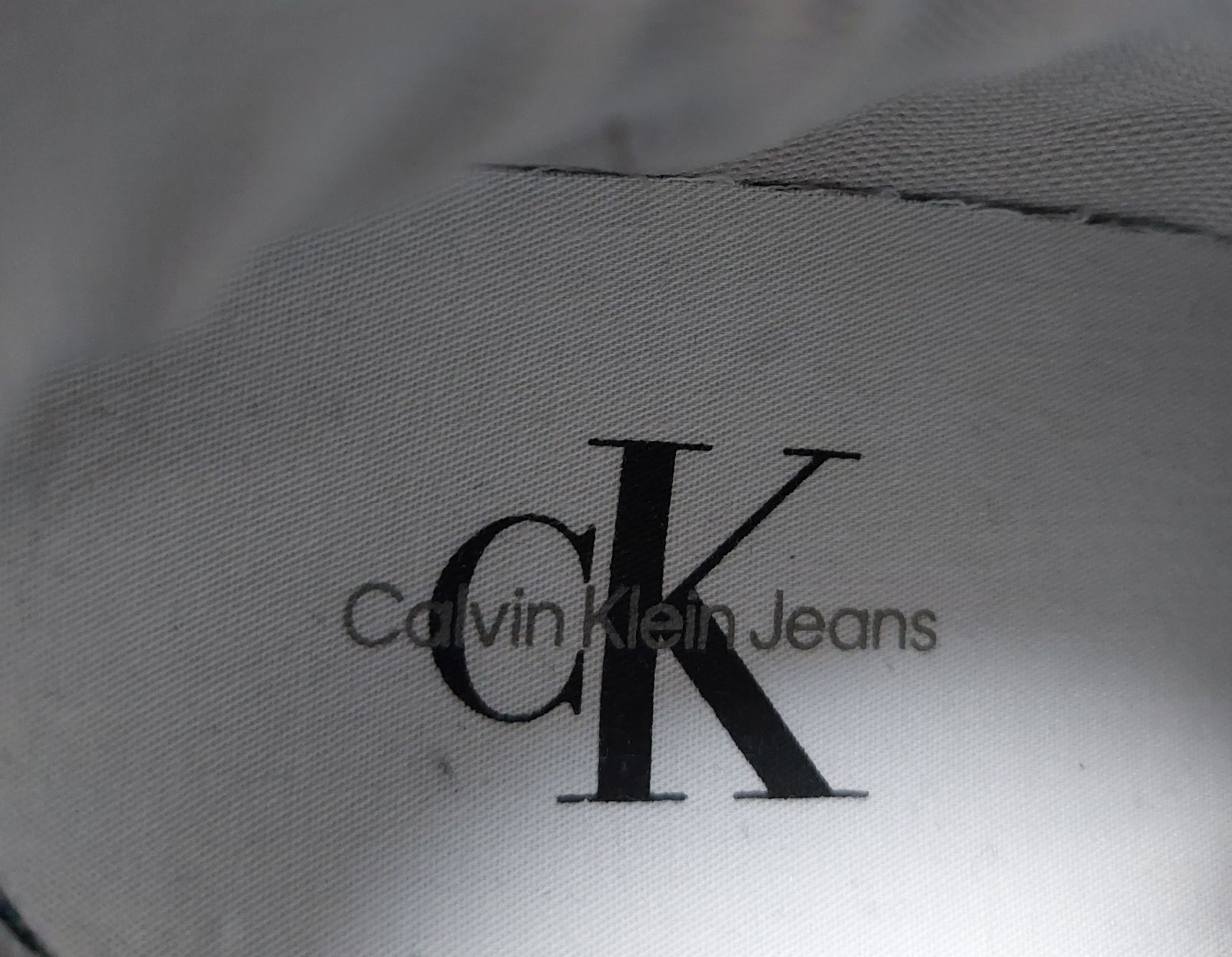 Calvin Klein Chaussures femmes: Sneaker Calvin Klein Gr.38 – D'occasion à Balsthal par Trendline55 6
