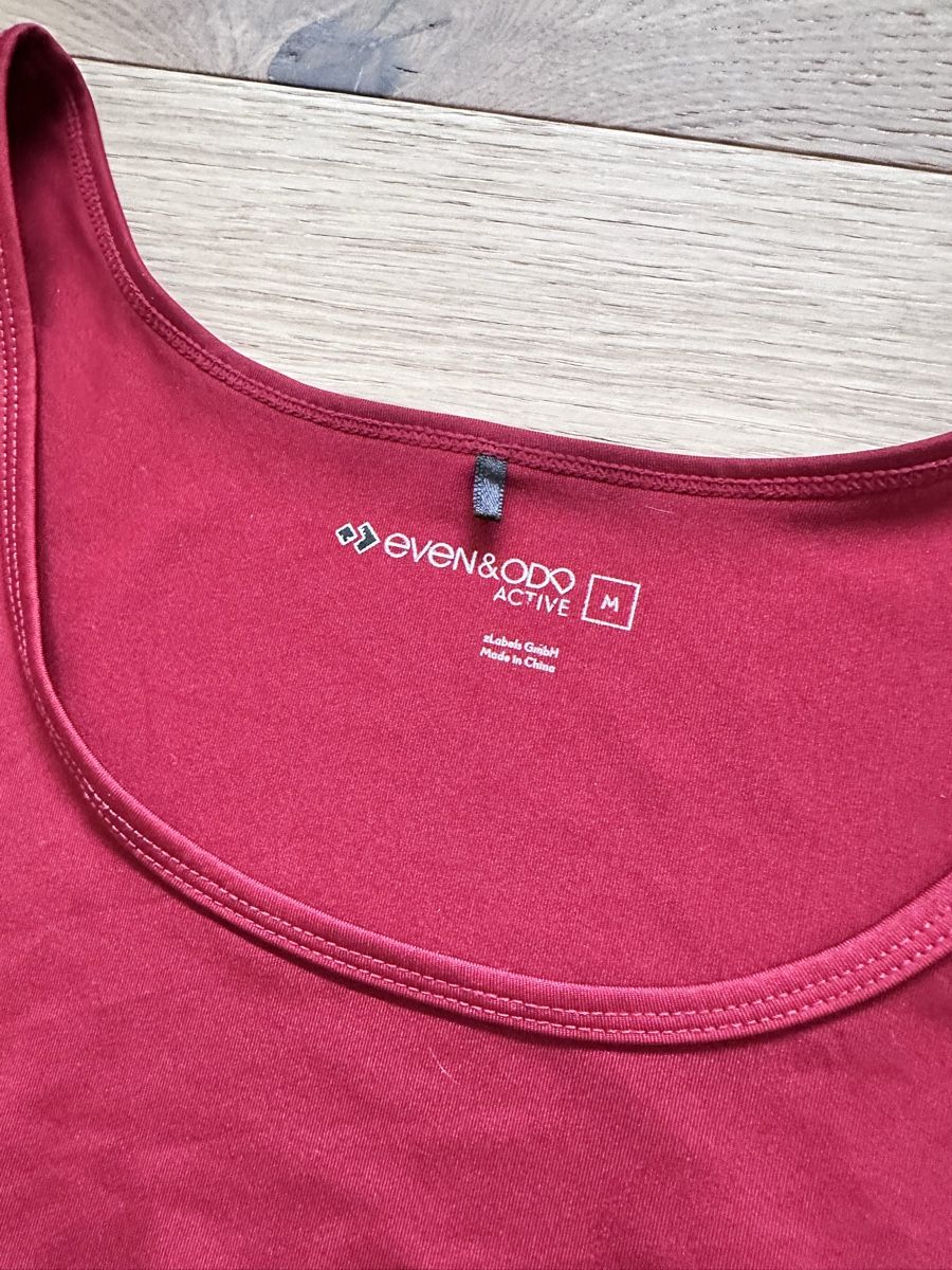 Top: Sporttop Even&Odd – Nuovo (secondo la descrizione) da Küssnacht am Rigi venduto da annine.l. 2