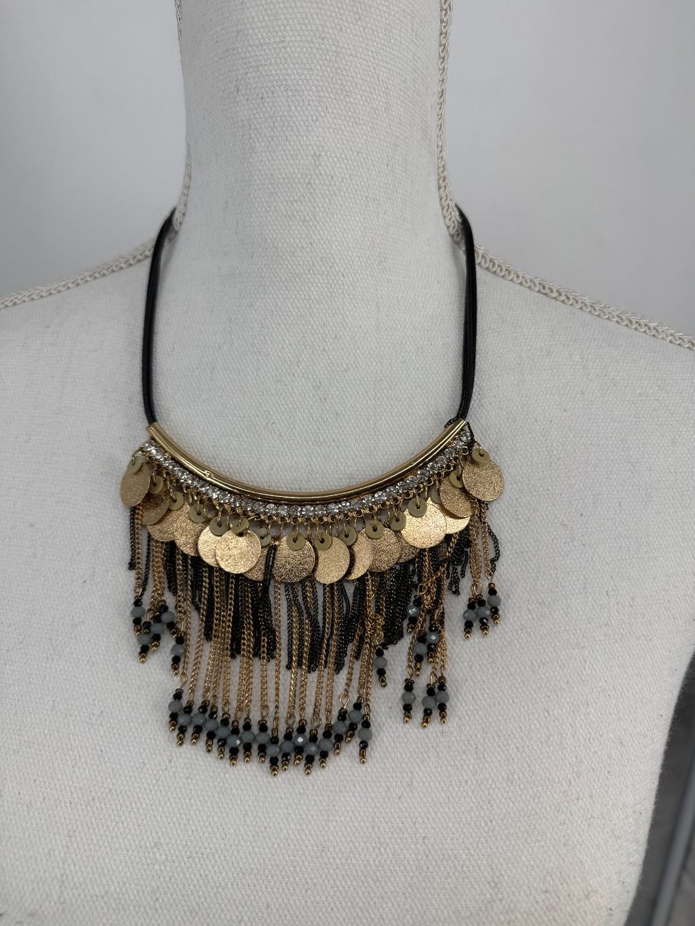 Altri gioielli: Paire de colliers doré / strass – Usato da Lausanne venduto da PlusValue_Lausanne 1