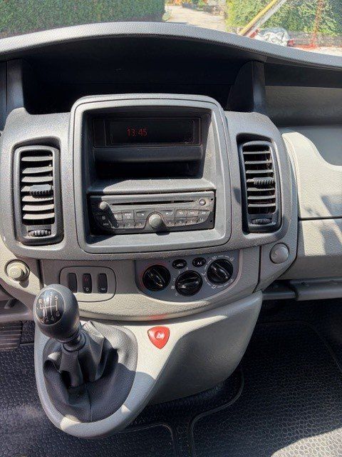 Opel Veicoli commerciali: Opel Vivaro 2.0 CDTI Eco – Usato da Rothrist venduto da SchHunWerGmbH 6