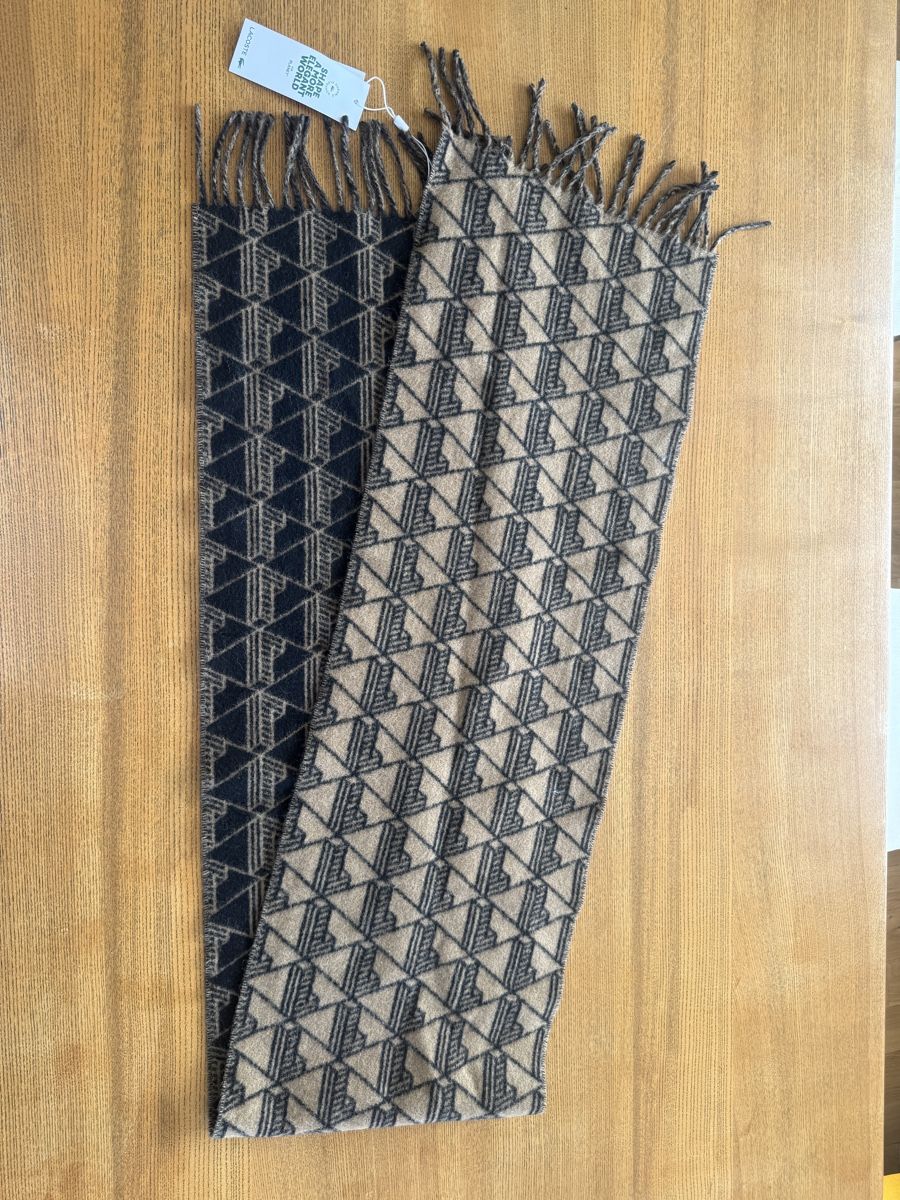 Lacoste Foulard & Sciarpe: Lacoste Woolschal Wool Scarf – Nuovo e nell'imballaggio originale da Solothurn venduto da jus_6kzj 4