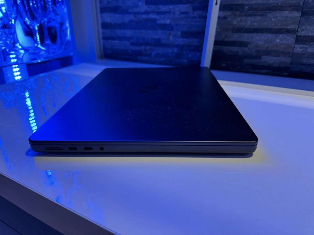 Apple Notebooks: Apple Macbook Pro M5 Max – Neu (gemäss Beschreibung) aus Spreitenbach von and_2mx6 6