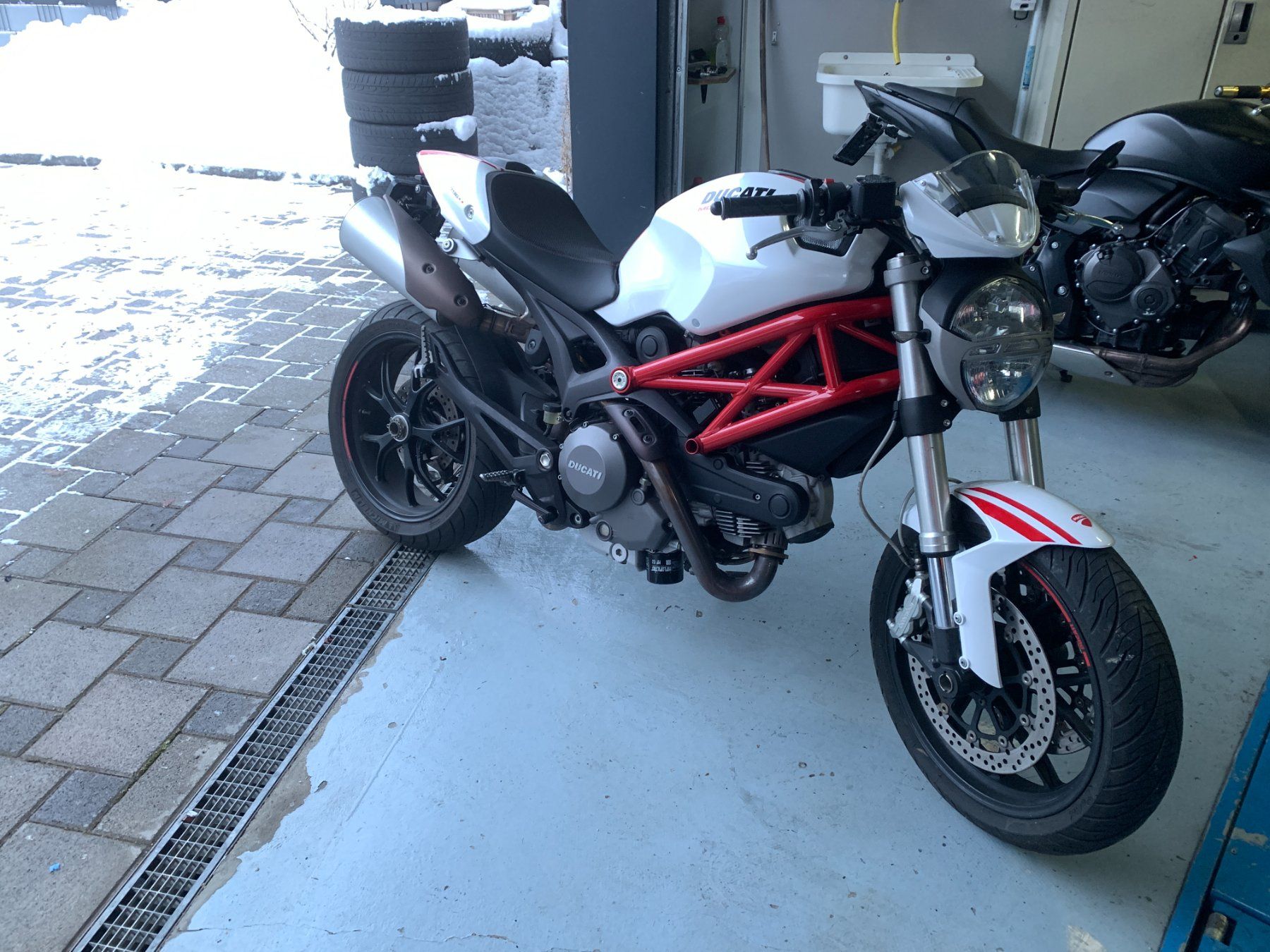 Ducati Strasse: Ducati 796 – Gebraucht aus Pâquier-Montbarry von jdc_q7cr