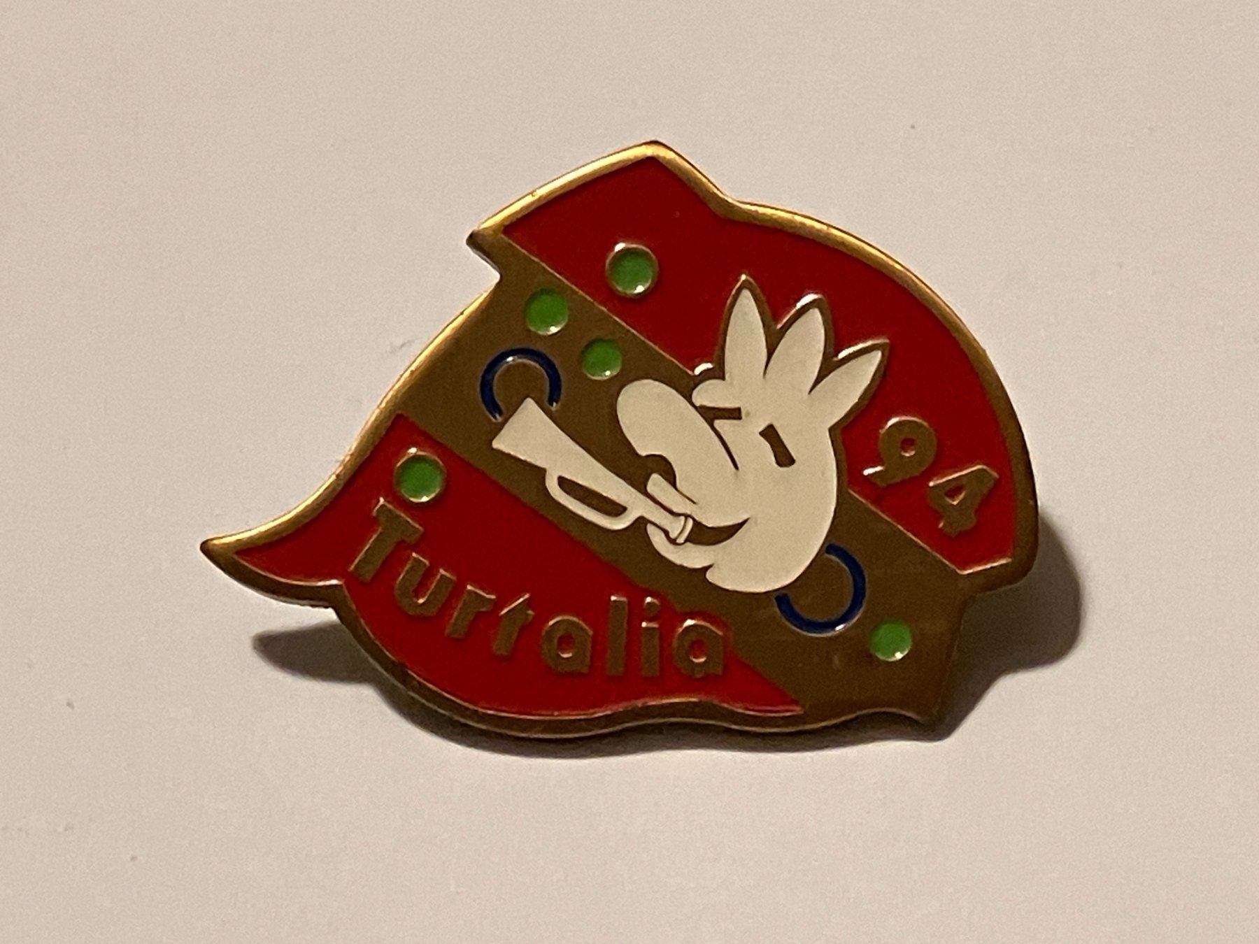 Placchette & Badge: 1 Pin Turtalia 1994 – Usato da Basel venduto da djwwpp