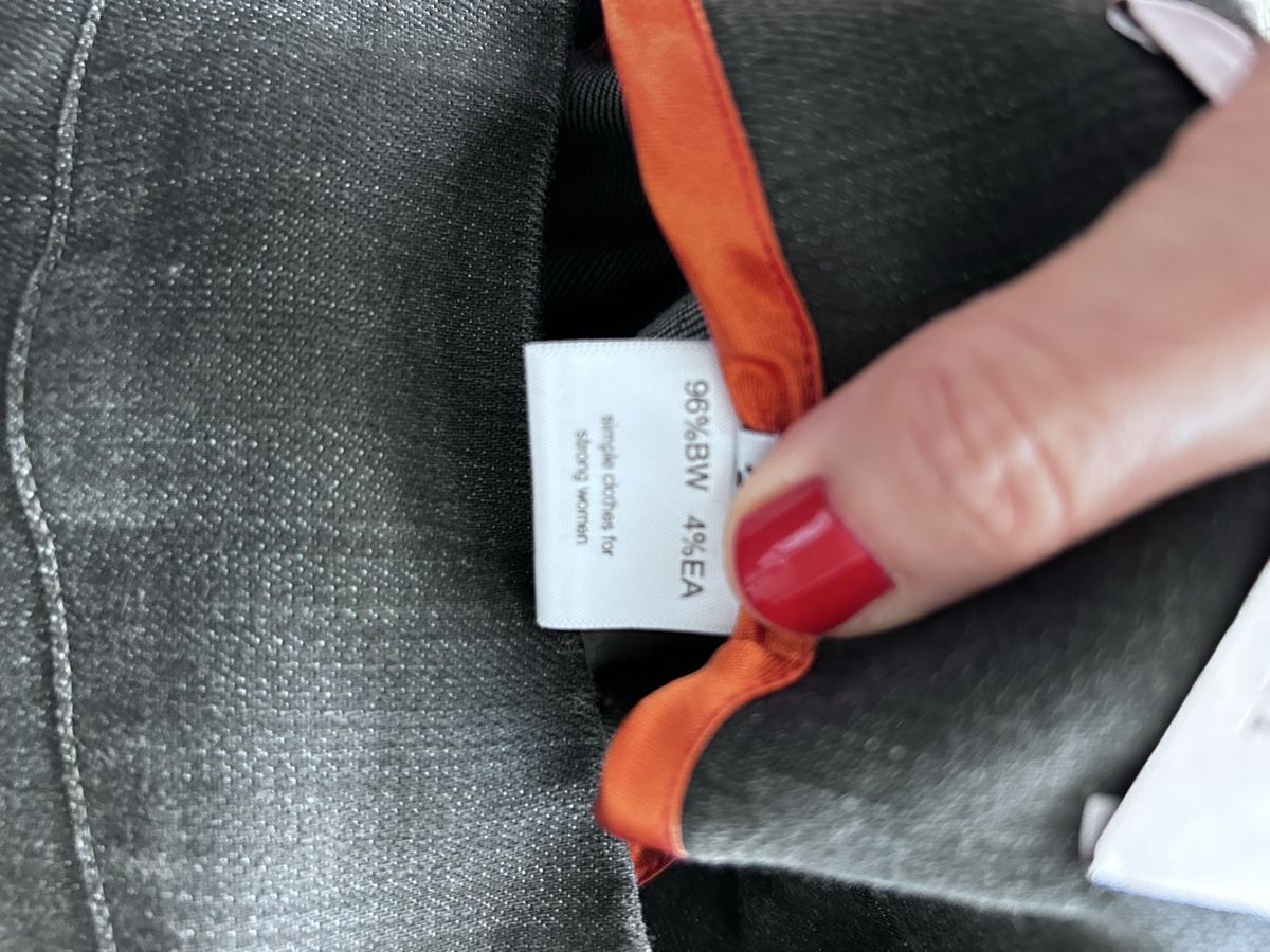 Pantaloni: Jeanshose Simpelthen Gr.36 olive – Usato da Bonstetten venduto da Audreystyle 4