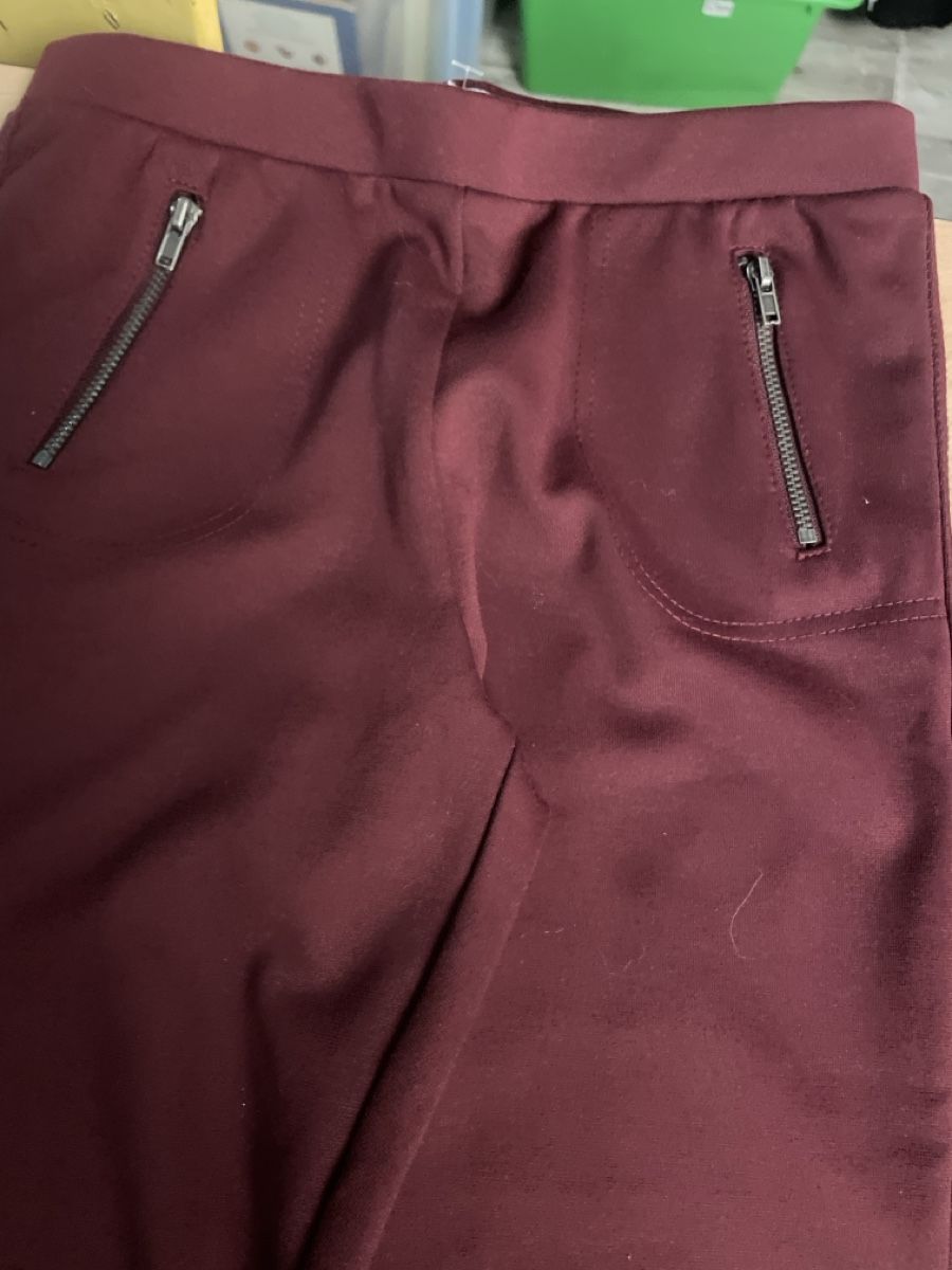 Polyester Pantaloni: 2 Polyester Hosen mit Schlitz, Grösse 146/152- Top! – Usato da Obergerlafingen venduto da cabo4 1