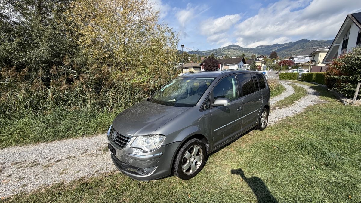 VW Autos: VW Touran 2007 – D'occasion à Altstätten SG par nan_d66t