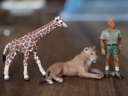 Giraffe, Löwe und Safari-Mann Spielfiguren guter Zustand
