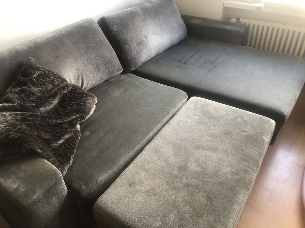 Sofas: Sauberes Sofa – Gebraucht aus Rueschlikon von ShinyBlackRaven