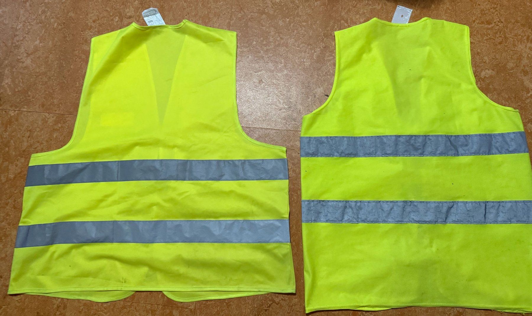 Gilet & Giacche: Warnweste – Usato da Flawil venduto da Stella_3 1