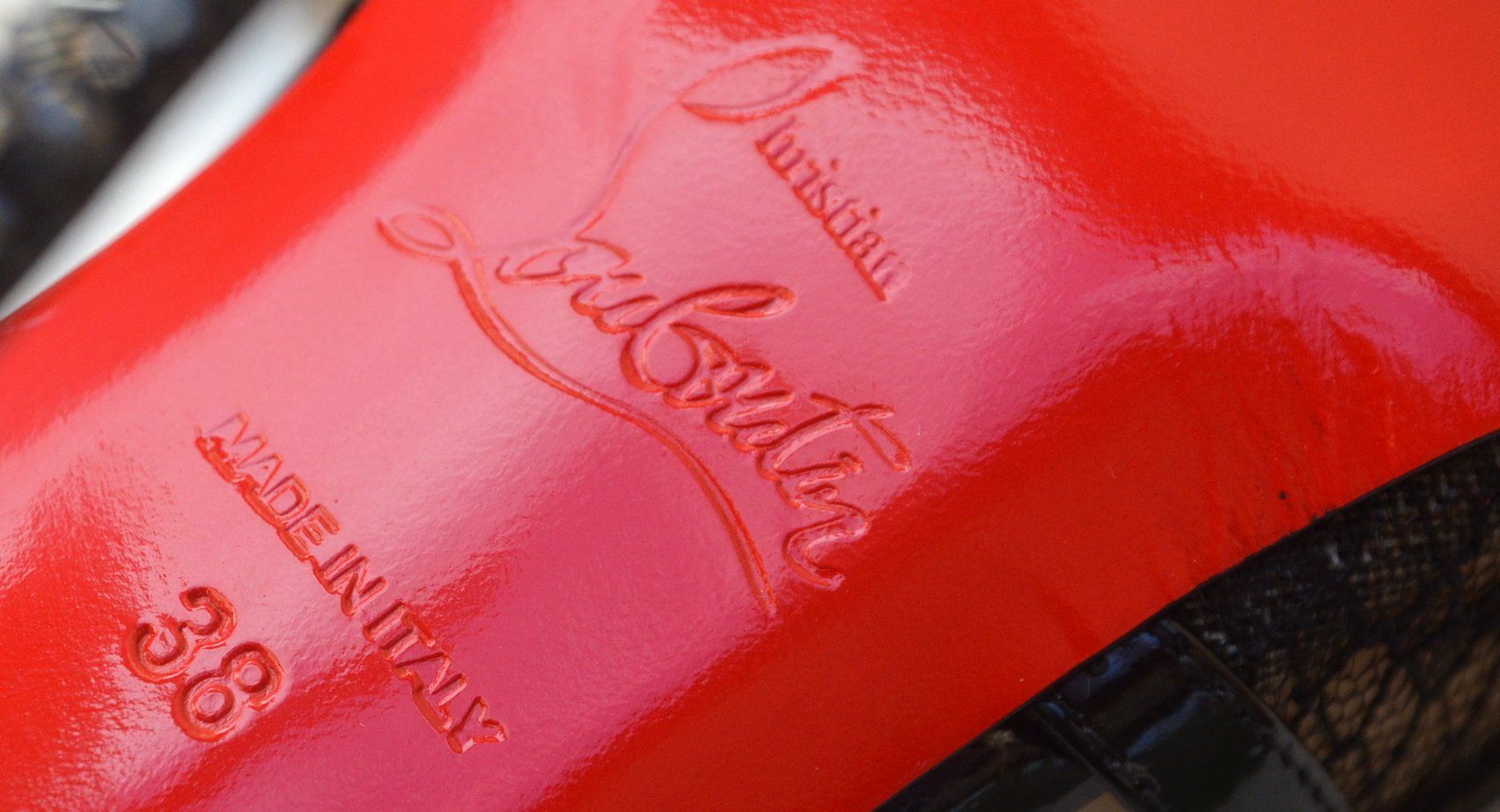 Christian Louboutin Damenschuhe: Pumps Christian Louboutin  . 38 – Gebraucht aus Collonges von Auganien 8