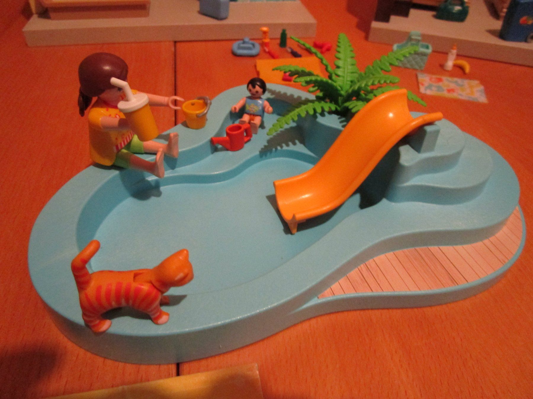 Playmobil Spielzeuge: Playmobil:  Beach Hotel – Gebraucht aus Wetzikon ZH von Storchadebar 2