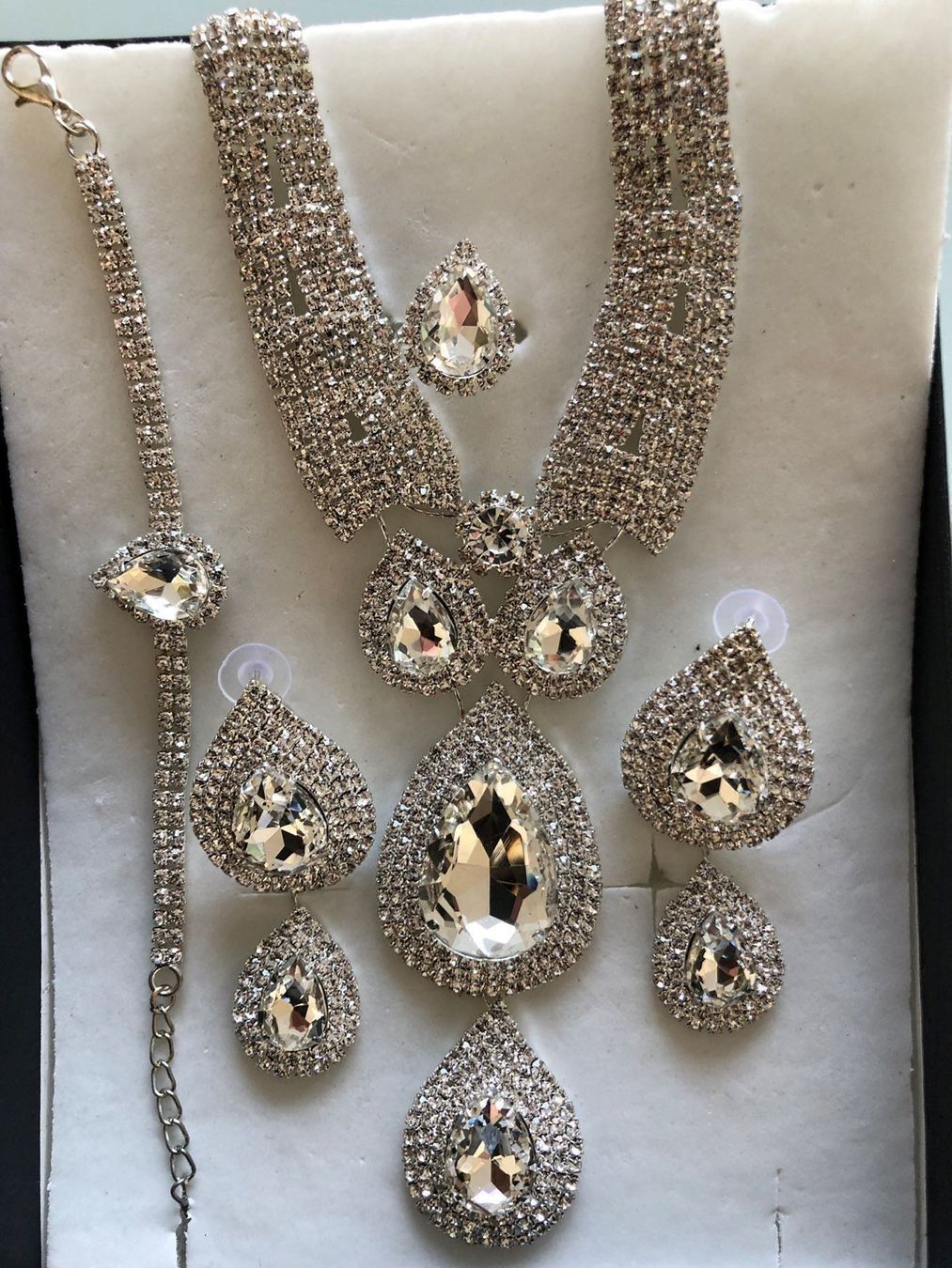 Colliers: Modeschmuck im Set – Neuf (Voir description) à Adliswil par Majeska 2