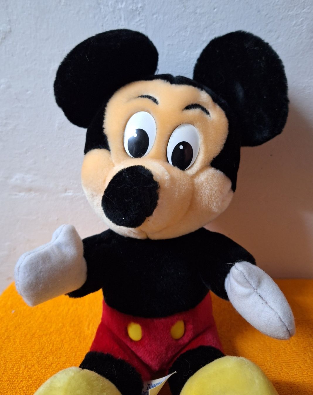 Disney Giocattoli: Original Diesneyland Mickey Mouse Plüschfigur / ca. 27cm – Usato da Muri AG venduto da spezielle_geschenke 3