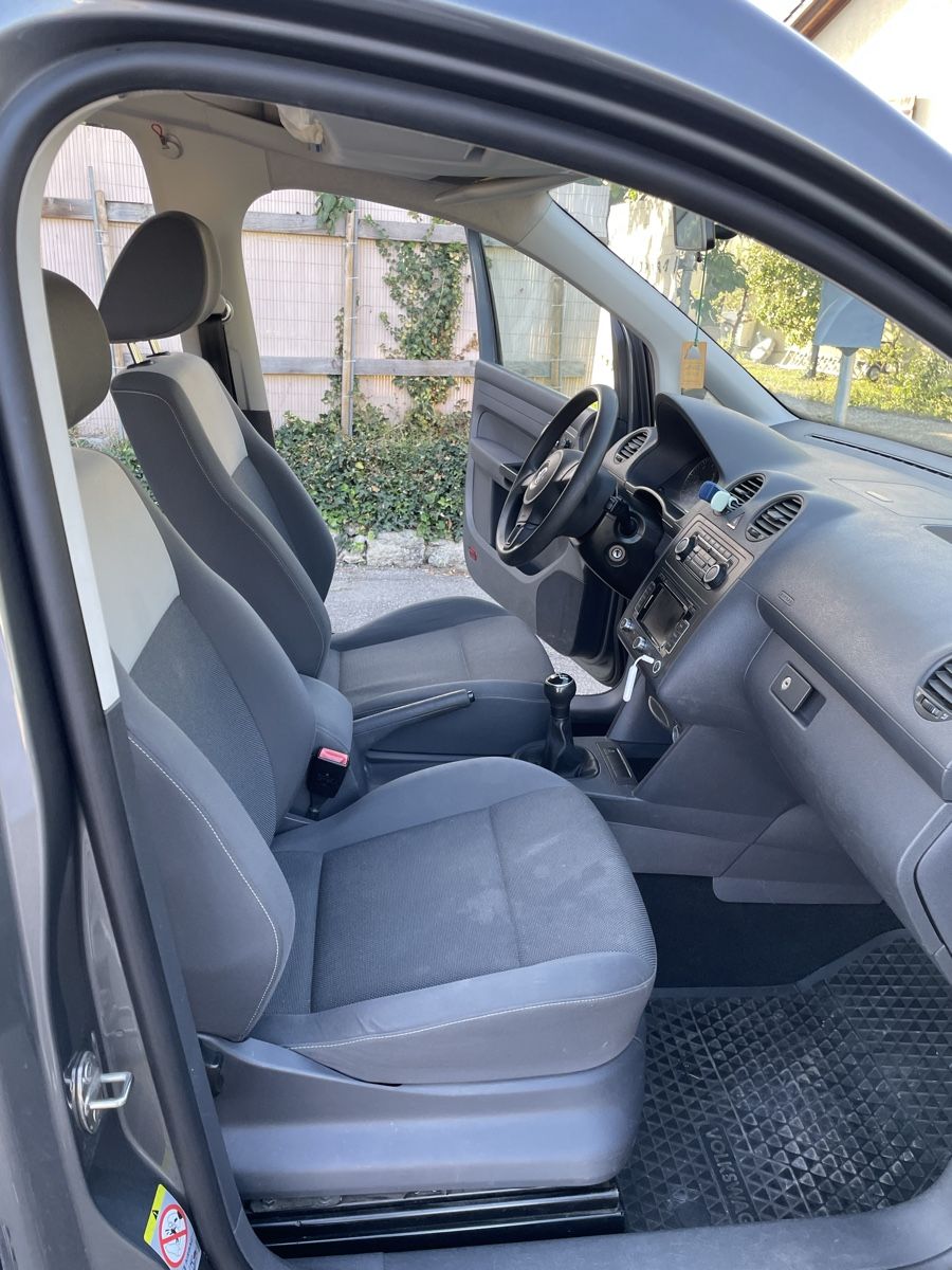 VW Veicoli commerciali: VW Caddy – Usato da Ins venduto da box_67ww 4