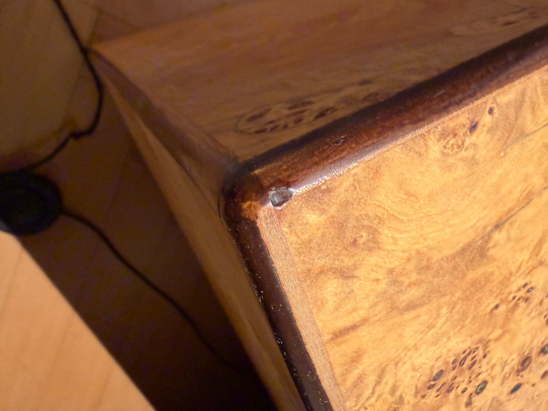 Comodini: Pair Burl Wood Cube Side Tables, Nightstands – Usato da Zürich venduto da kas_g26m 2
