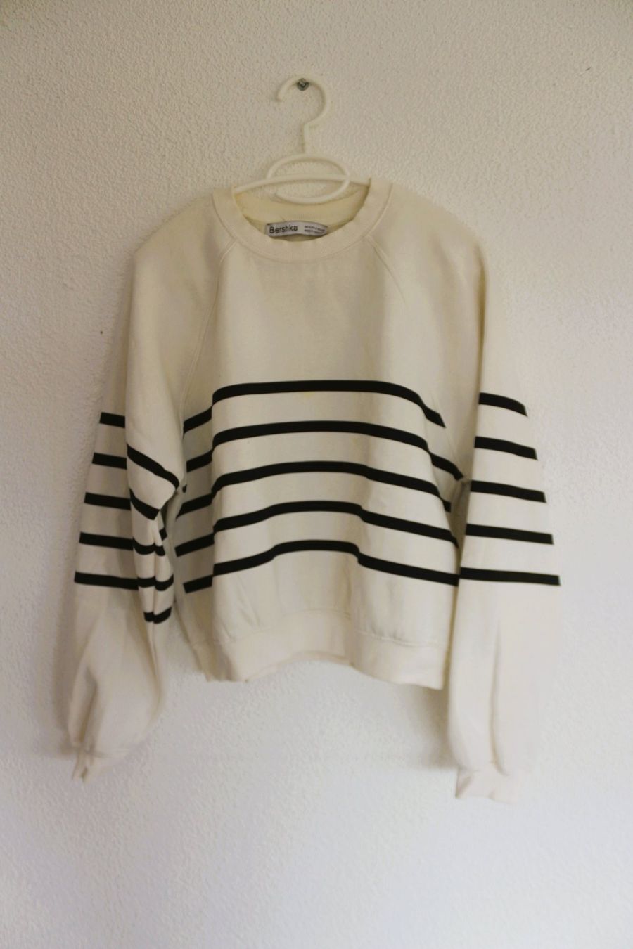 Bershka Maglioni & Felpe: Sweatshirt mit Streifen – Usato da Schötz venduto da mag_pw7w