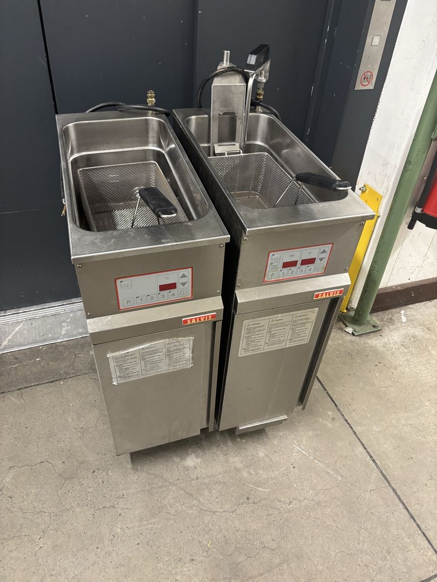 Elettrodomestici da cucina: 2 SALVIS Fritteusen – Usato da Dietikon venduto da dia_y8y5 5