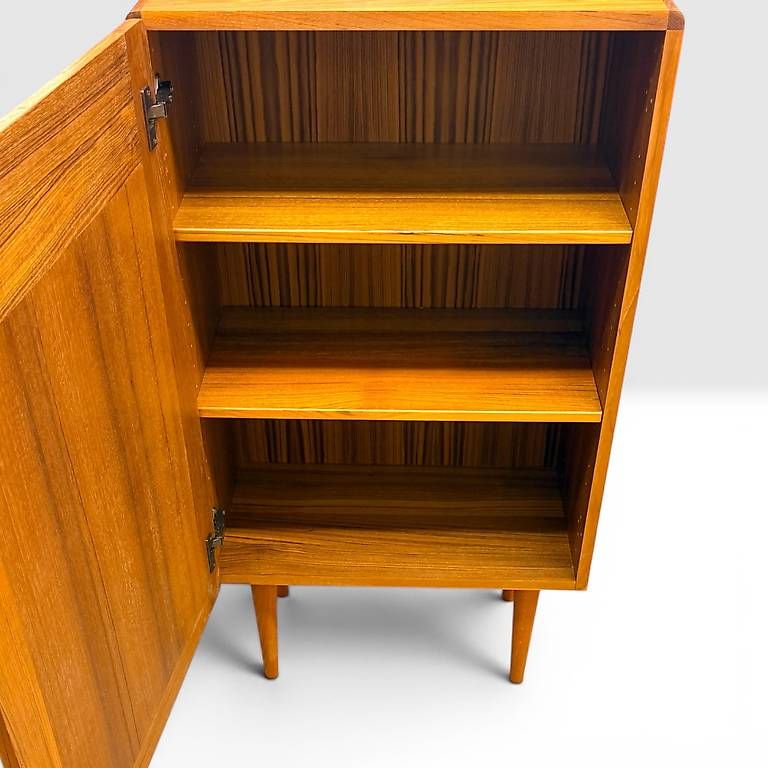 Kommoden: Mid Century teak Highboard by DYRLUND – Gebraucht aus basel von vintory.ch 4