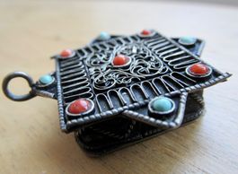 Tibetisches Amulett, buddhistische Gebetsbox, antik