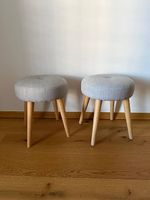 Deux tabourets avec coussin