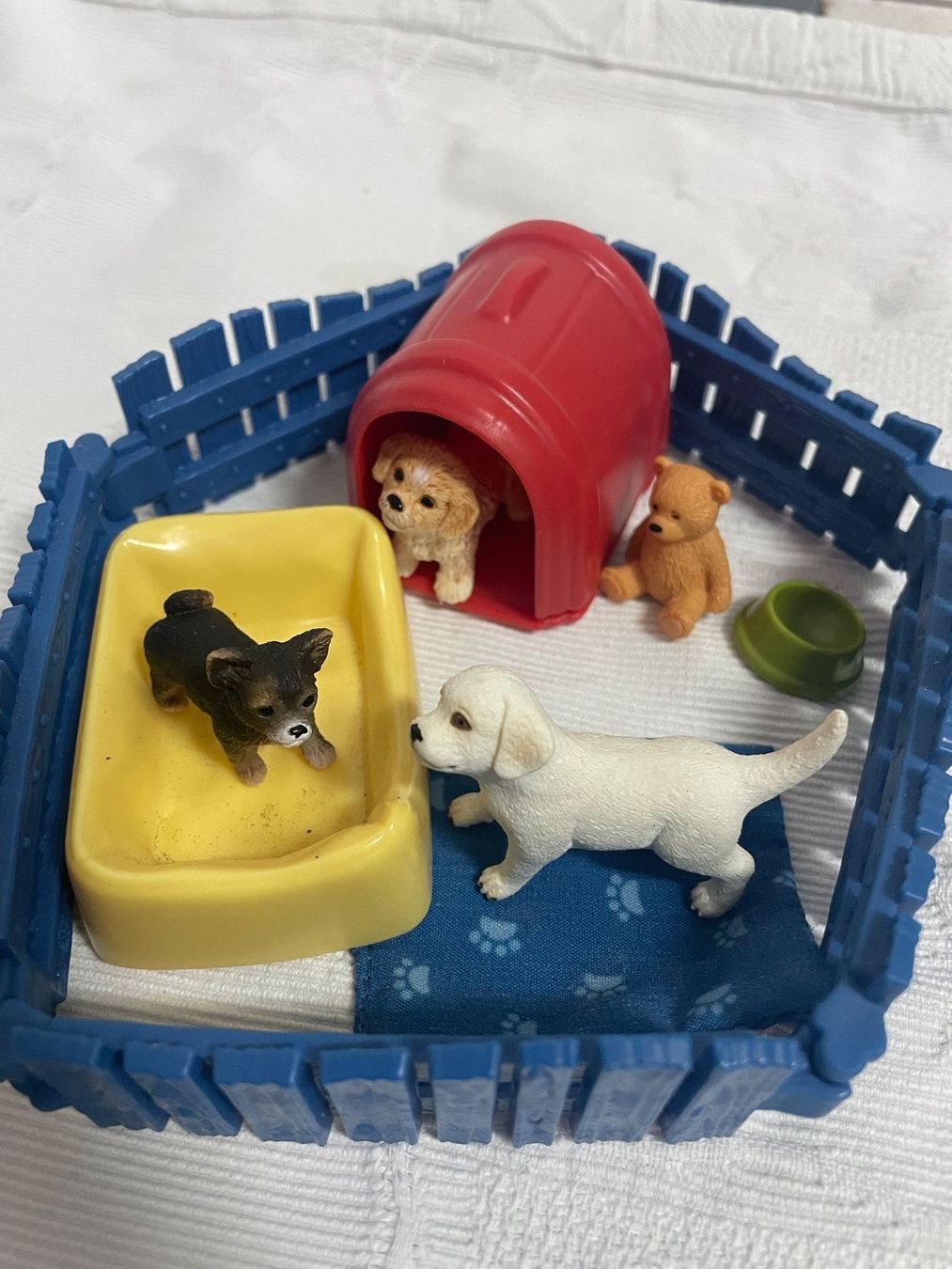 Schleich Spielzeuge: Schleich Hunde Picknick, 116 – Gebraucht aus Chur von JennyAlexander 3