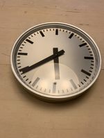 Moser Baer Tochteruhr