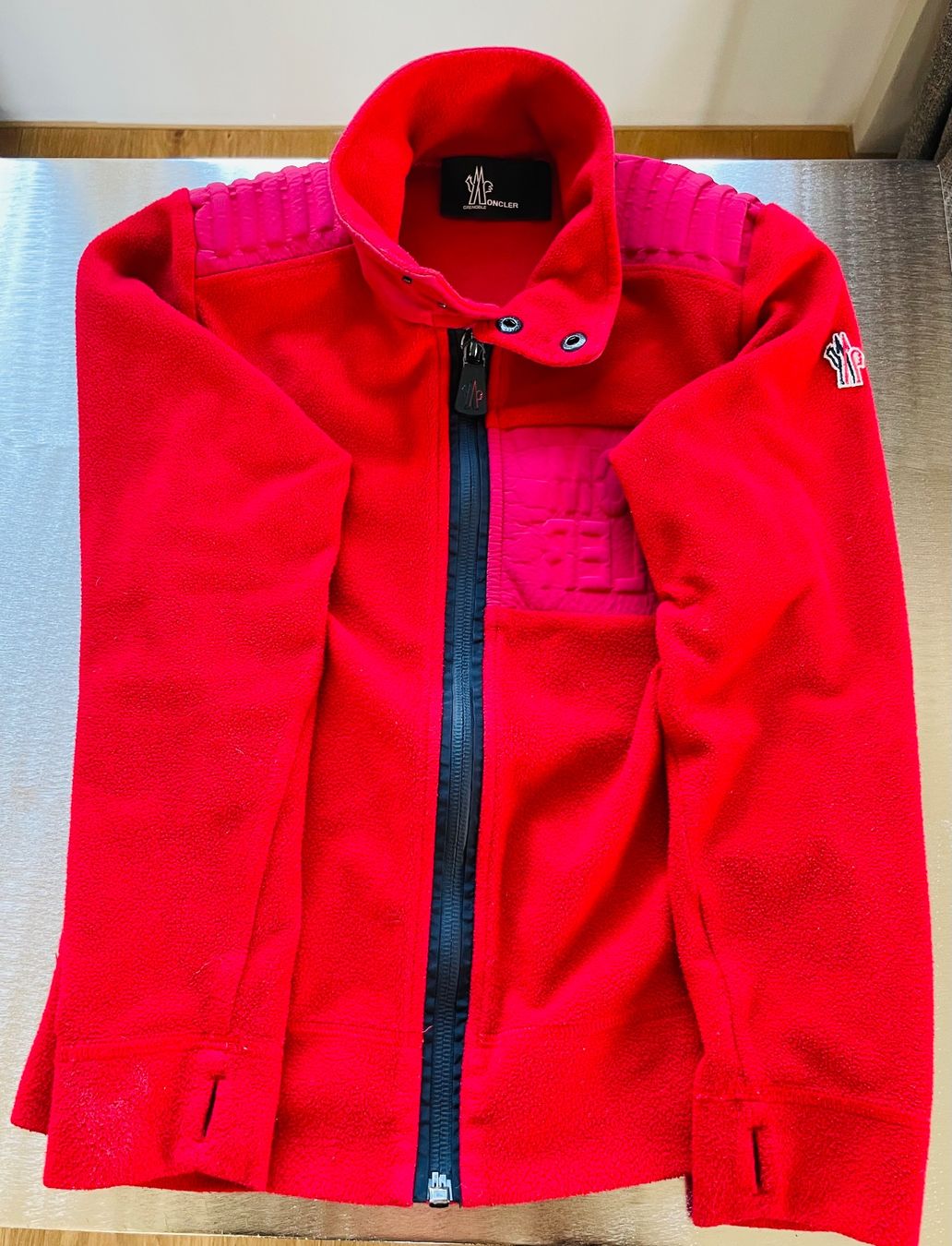 Moncler Giacche & Cappotti: Moncler Fleece Jacke, Rot, Gr. 8 – Usato da St. Gallen venduto da Bt5 1