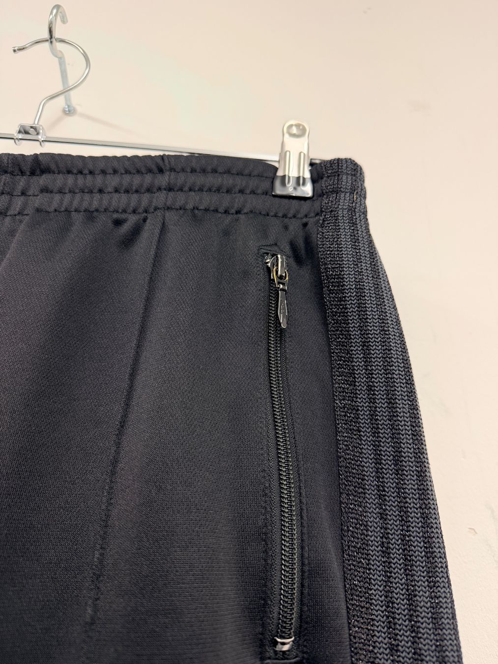 Hosen: Needles Japan Track Pants - Black - Side Stripe - S – Gebraucht aus Zürich von serraphim 3