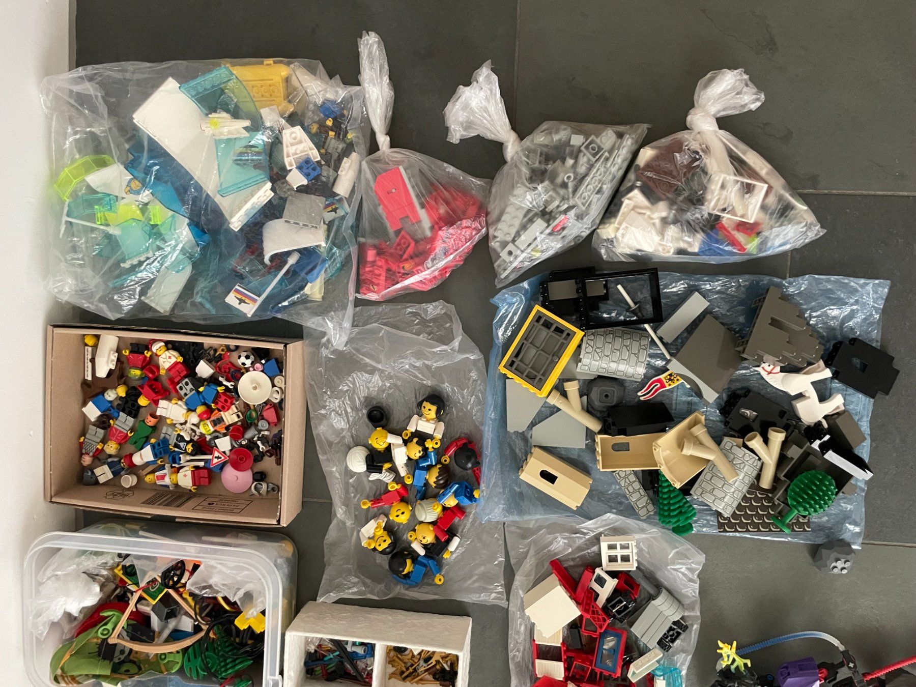 Lego Giocattoli: Diverse Legos mit vielen Spezialteilchen – Usato da Männedorf venduto da Somasi 3