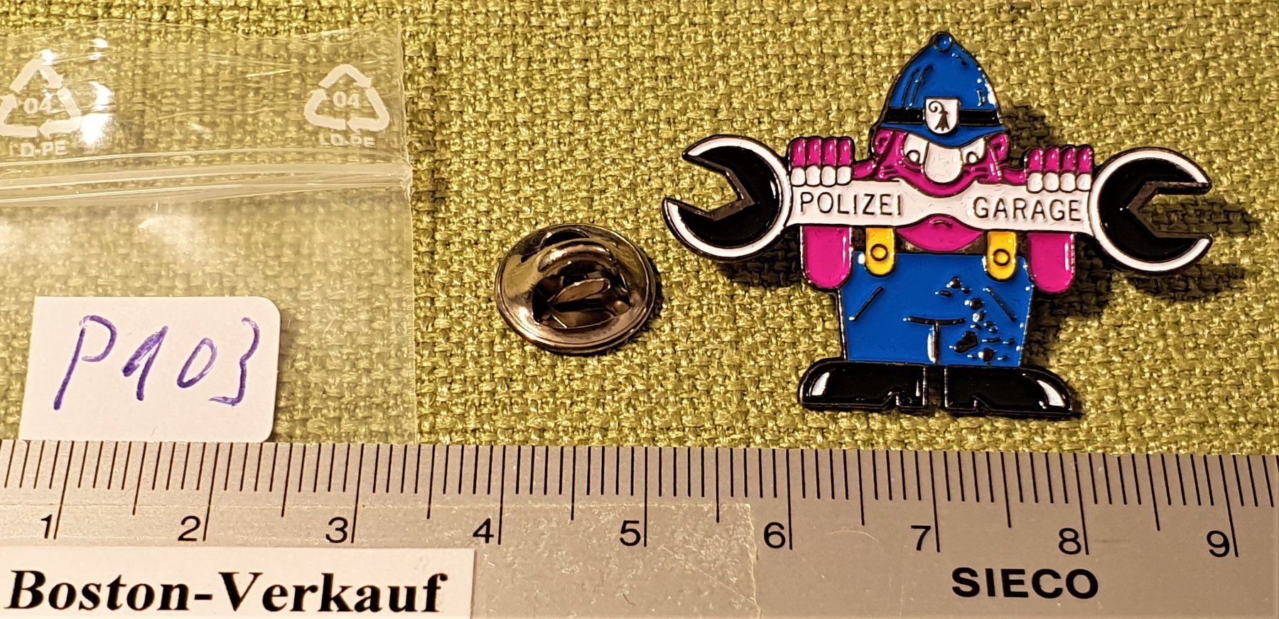 Placchette & Badge: P103 - Pin Basler Polizei Garage – Usato da Reinach BL venduto da Boston-Verkauf 1