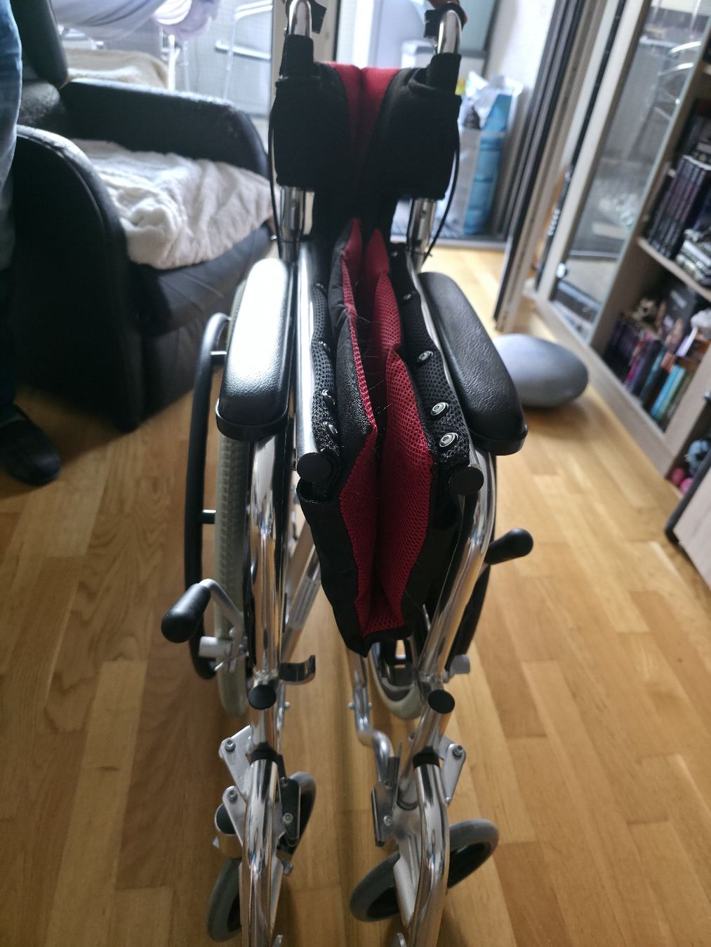 Chaises roulantes: Fauteuil roulant  – Neuf (Voir description) à Monthey par per_d9wg