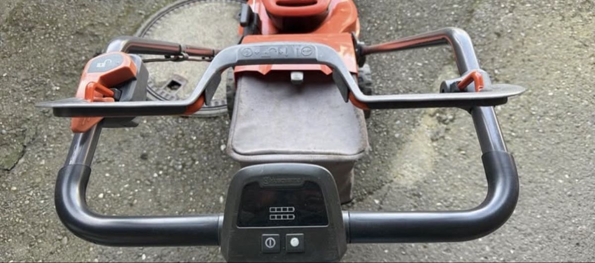 Husqvarna Tagliaerba: Husqvarna Akku-Rasenmäher – Usato da Illnau venduto da Dimi001 1
