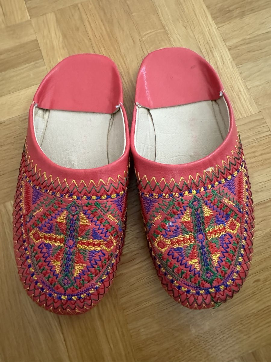 Schuhe für Mädchen: Kinder Hausschuhe Gr. 29/30 – Gebraucht aus Kilchberg ZH von Von_dutch