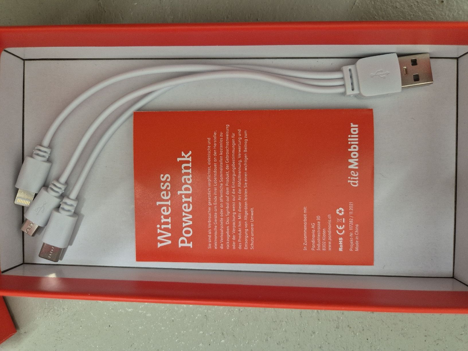 Ladegeräte: Wireless Powerbank Mobiliar mit Ladekabel – Neu (gemäss Beschreibung) aus Niederbipp von rainbow1003 3