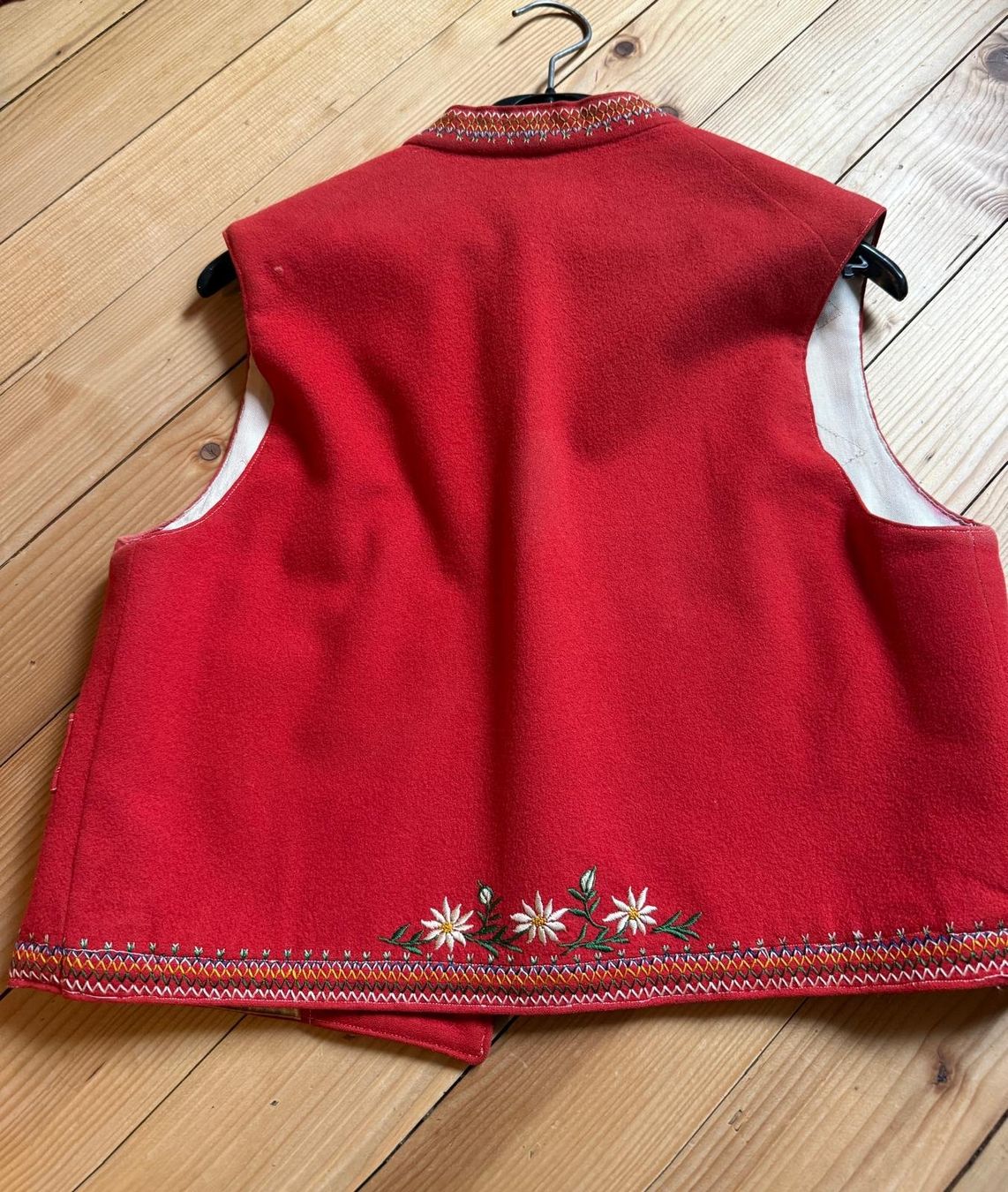 Costumi: Tracht – Usato da Flawil venduto da Stella_3 4