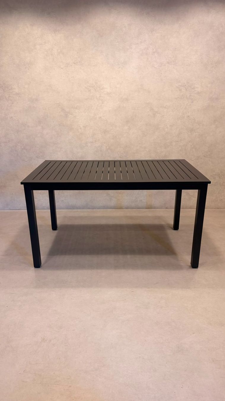 Tavoli: Moderner Aluminium Gartentisch Anthrazit Lattenoptik – Usato da Rickenbach ZH venduto da Der-Insider 2