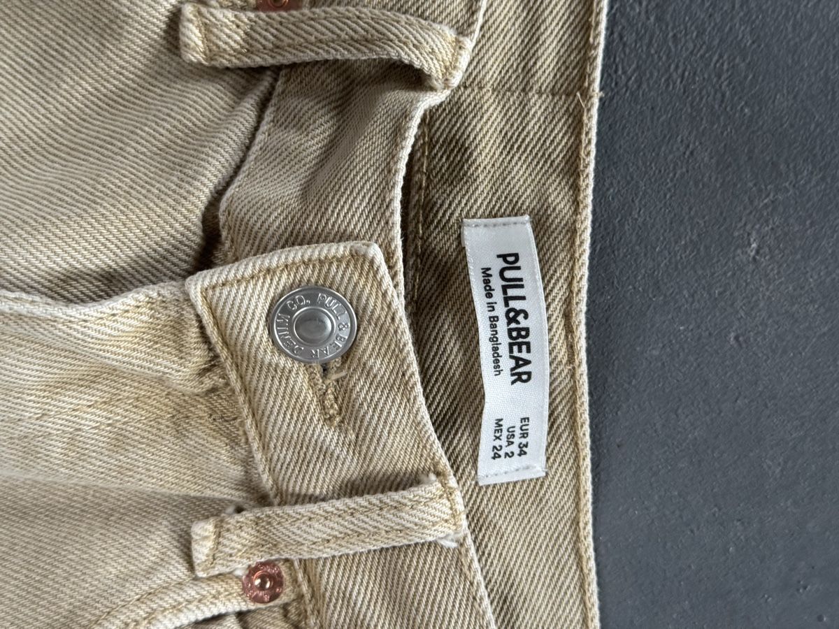 Pull&Bear Jeans: Pull&Bear Beige Denim Shorts Size 34 – Usato da Hagendorn venduto da cel_qg9h 2