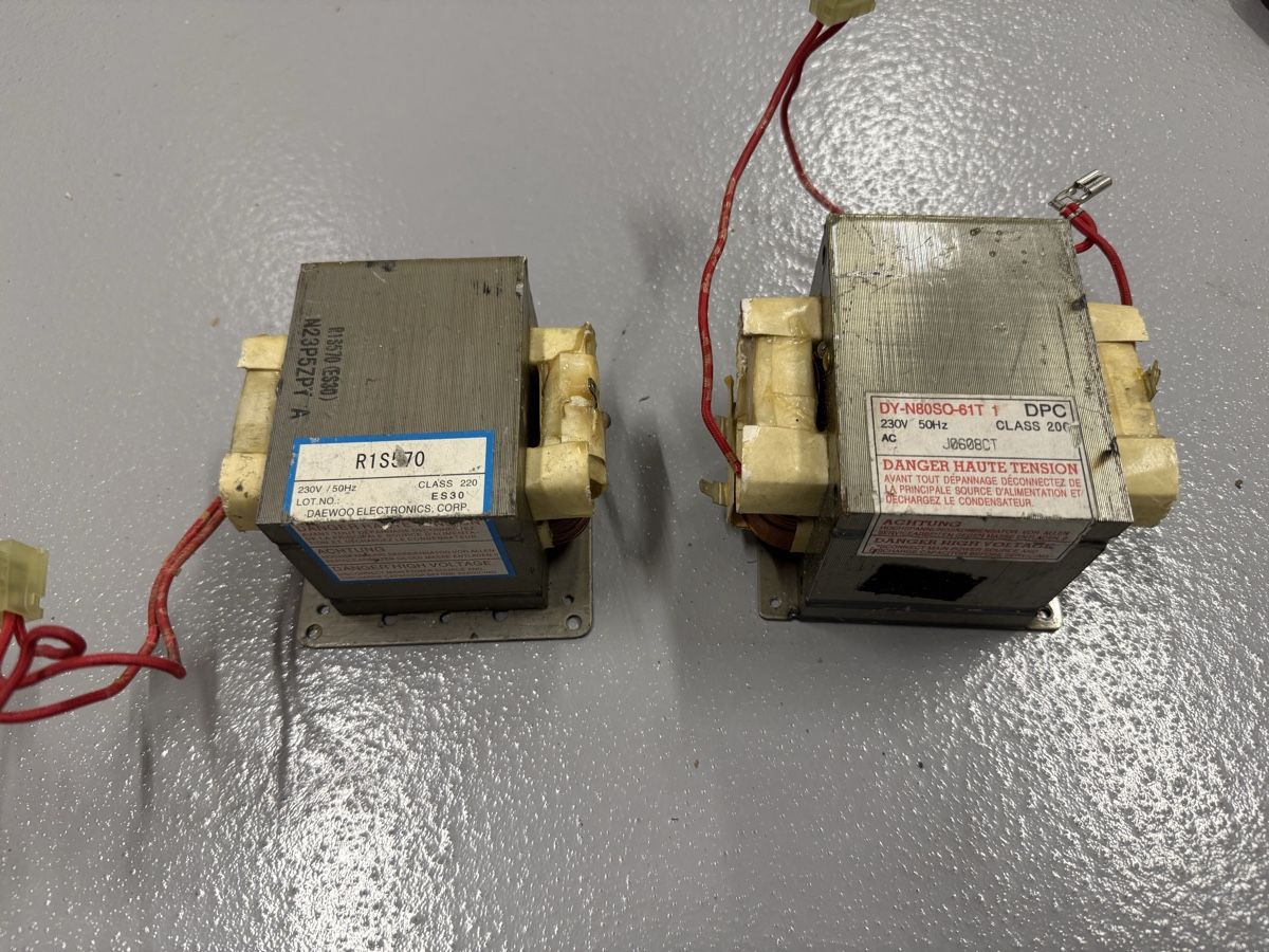 Küchengeräte: 2x Mikrowellen Transformer – Gebraucht aus Oberrieden von rroane2