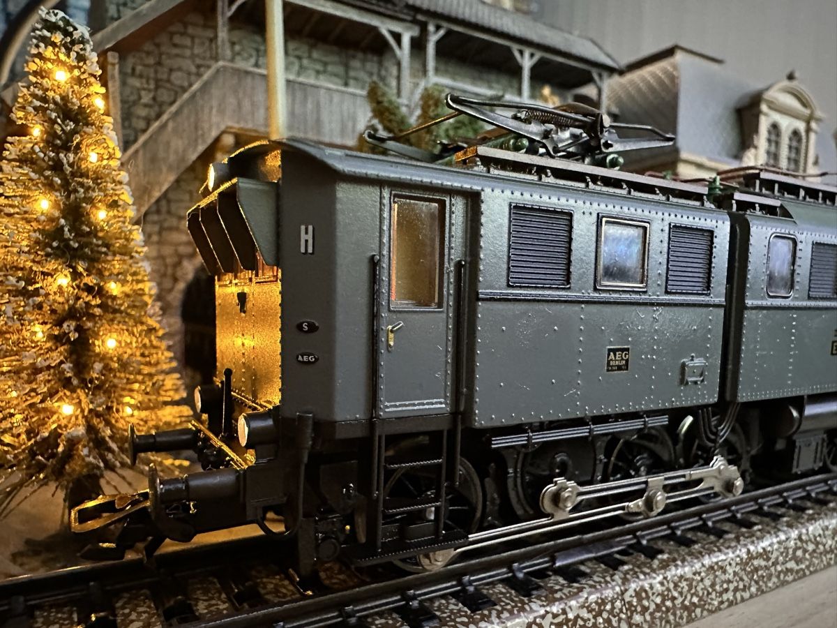 Märklin Modellini di ferrovie: Märklin 3628 DB BR 91 mfx digital – Usato da Lupsingen venduto da New-Haven 1
