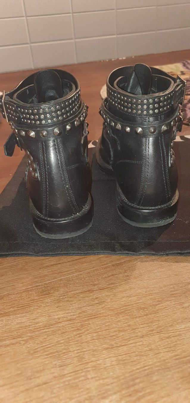Saint Laurent Damenschuhe: Bottes Saint Laurent - IT 38 – Gebraucht aus St-Sulpice VD von juhdu 5