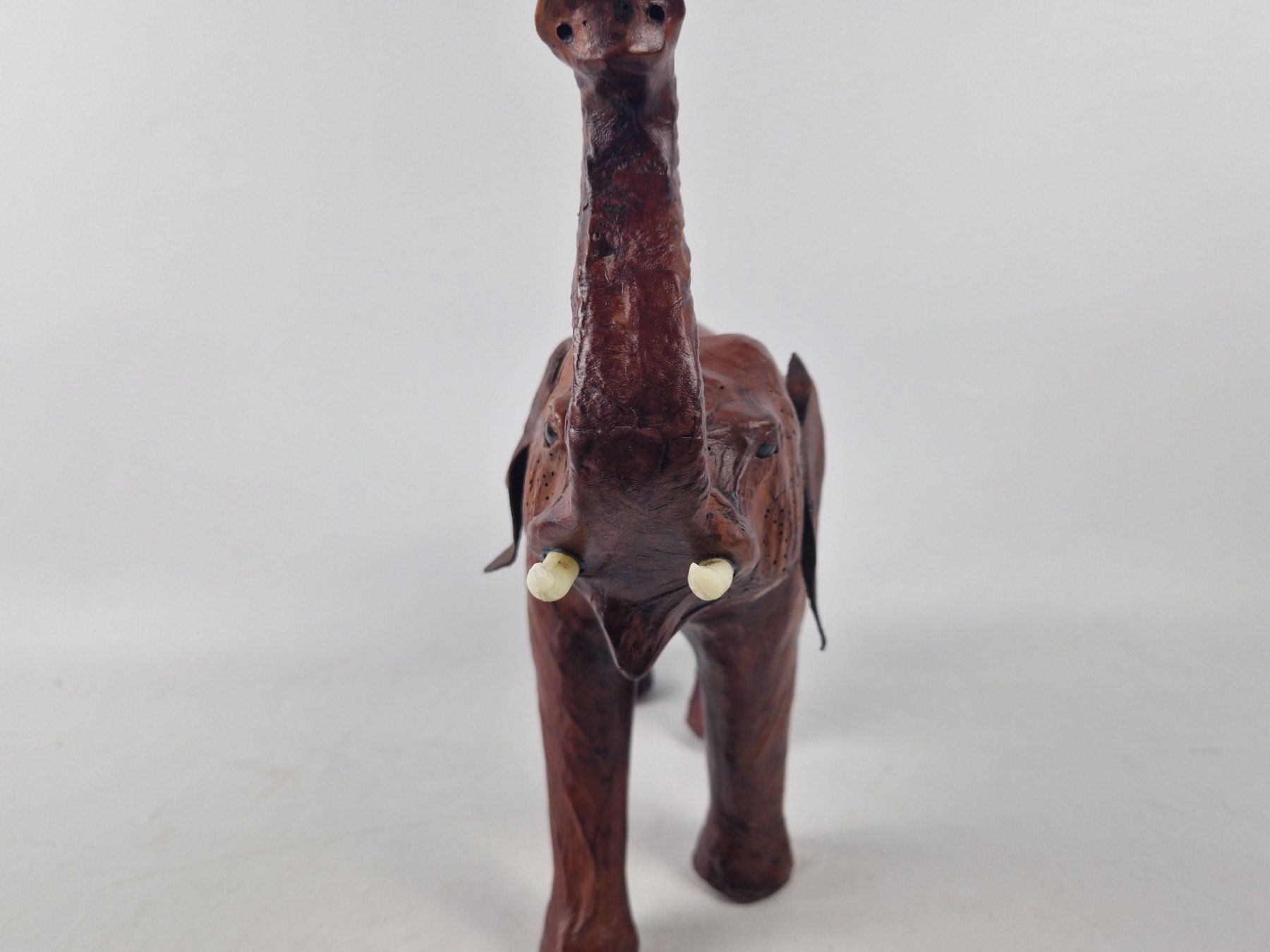 Statuette: Alte grosse Elefantenfigur – Usato da Muhen venduto da Restwert_Muhen