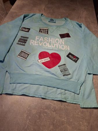 Pull taille S-M 100% coton marque Free for Humanity
