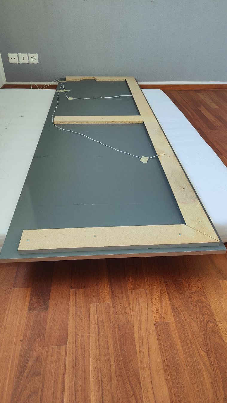 Letti: LED-Bettkopfteil | Hochglanz Anthrazit | 250 cm breit – Usato da Morschach venduto da ClKi04 4