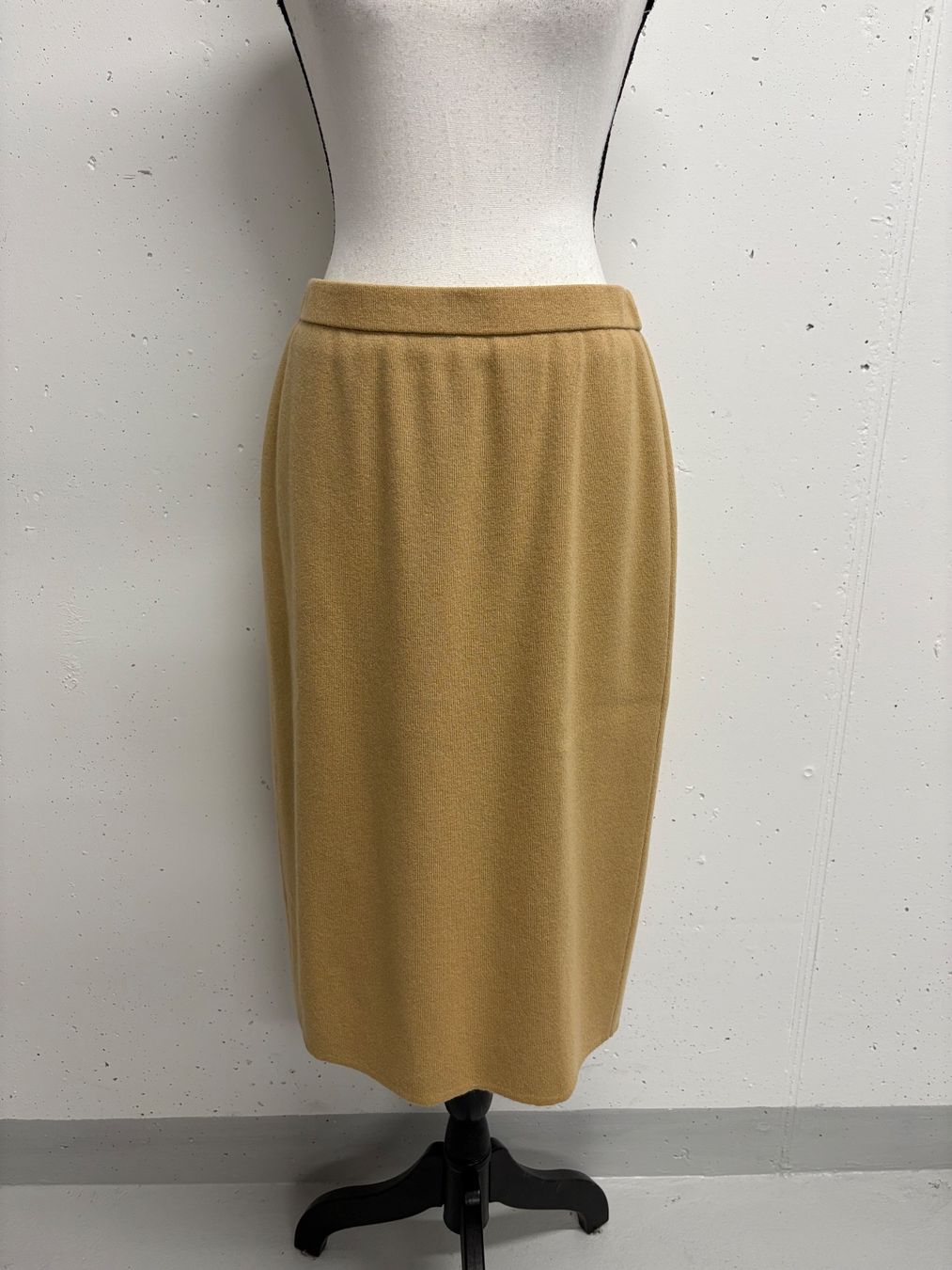 Röcke: ARA knielanger Rock Gr. 40 beige Wolle Angora – Neu (gemäss Beschreibung) aus Regensdorf von secondchancefashion