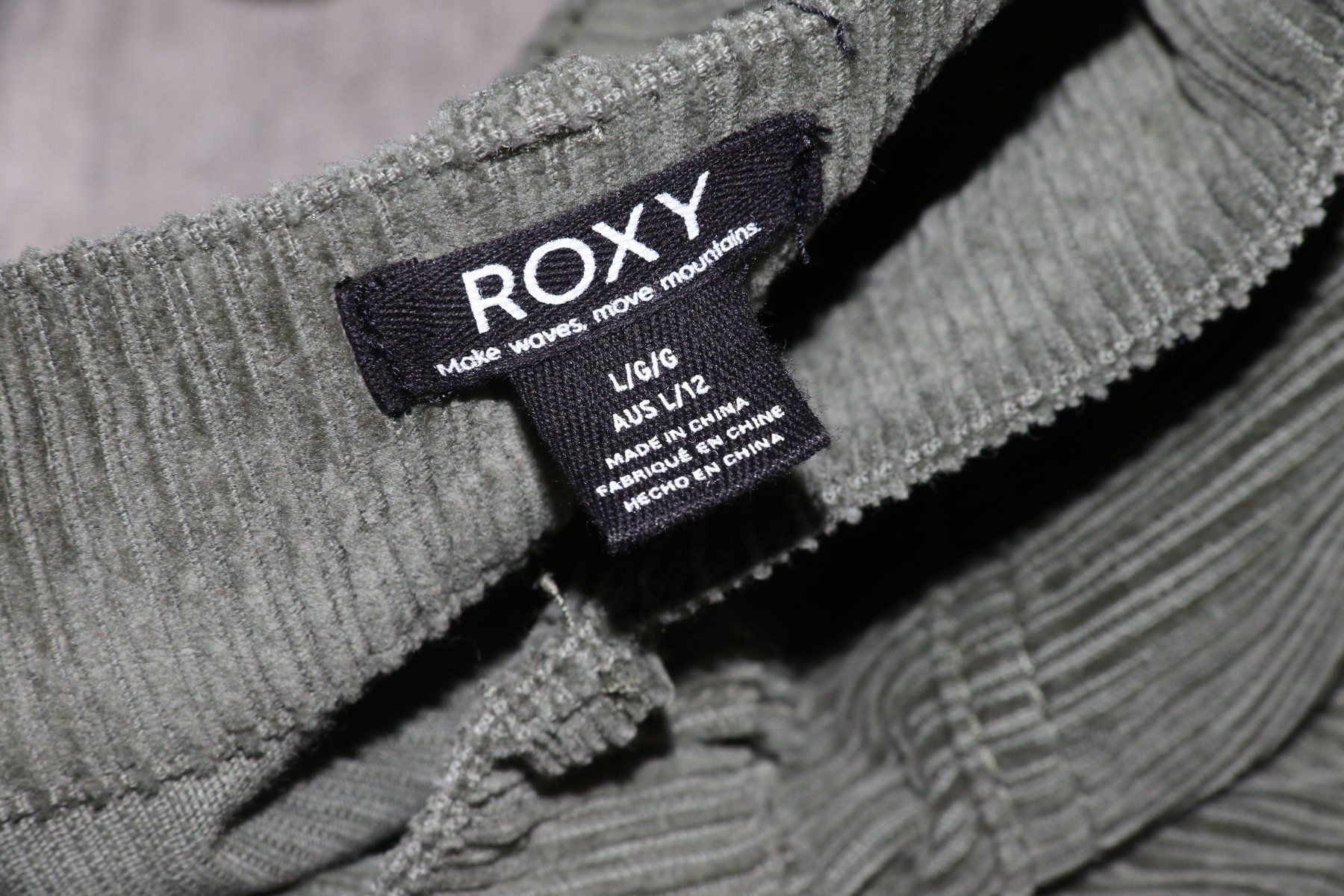 Roxy Gonne: Neuer lässiger Cordrock von ROXY eher Gr.M – Nuovo (secondo la descrizione) da Oberwil-Lieli venduto da Svetlana28 6