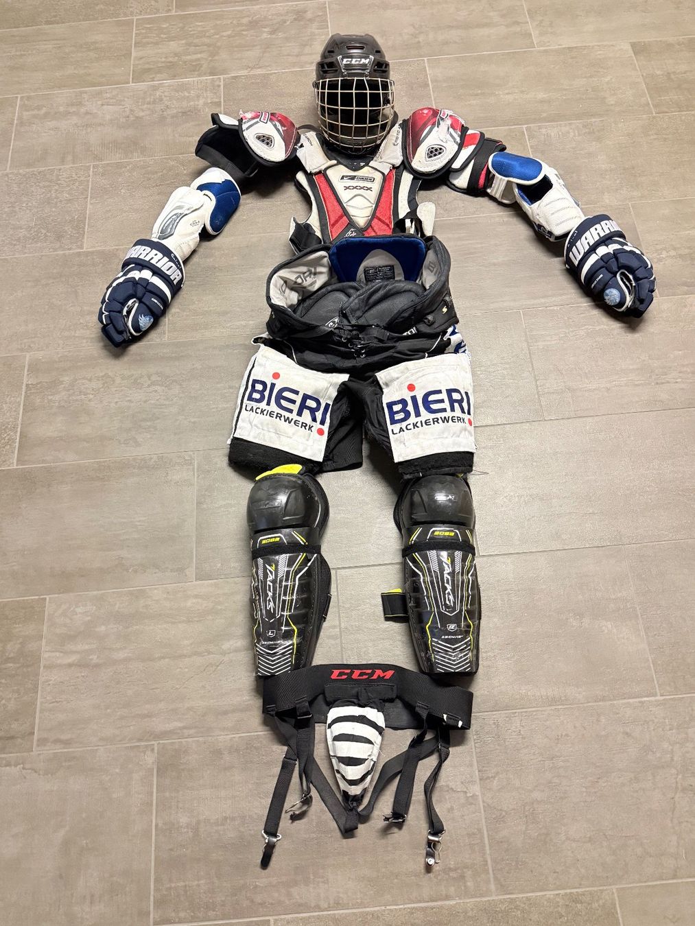 Bauer Protections: Komplette Eishockeyausrüstung – D'occasion à Nürensdorf par Hlen