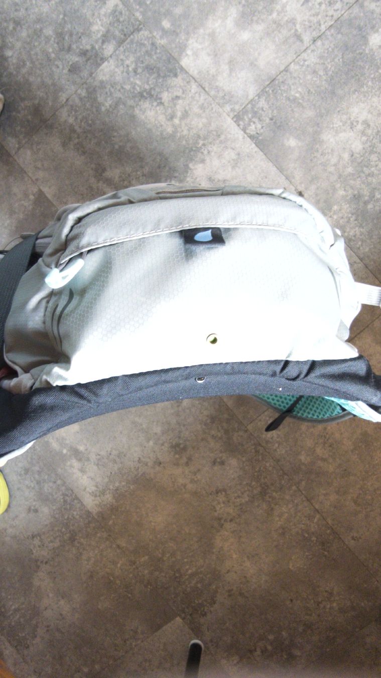 Osprey Zaini: Neuwertiger Osprey 12l Rucksack – Nuovo (secondo la descrizione) da Leimiswil venduto da Kallebulli 3