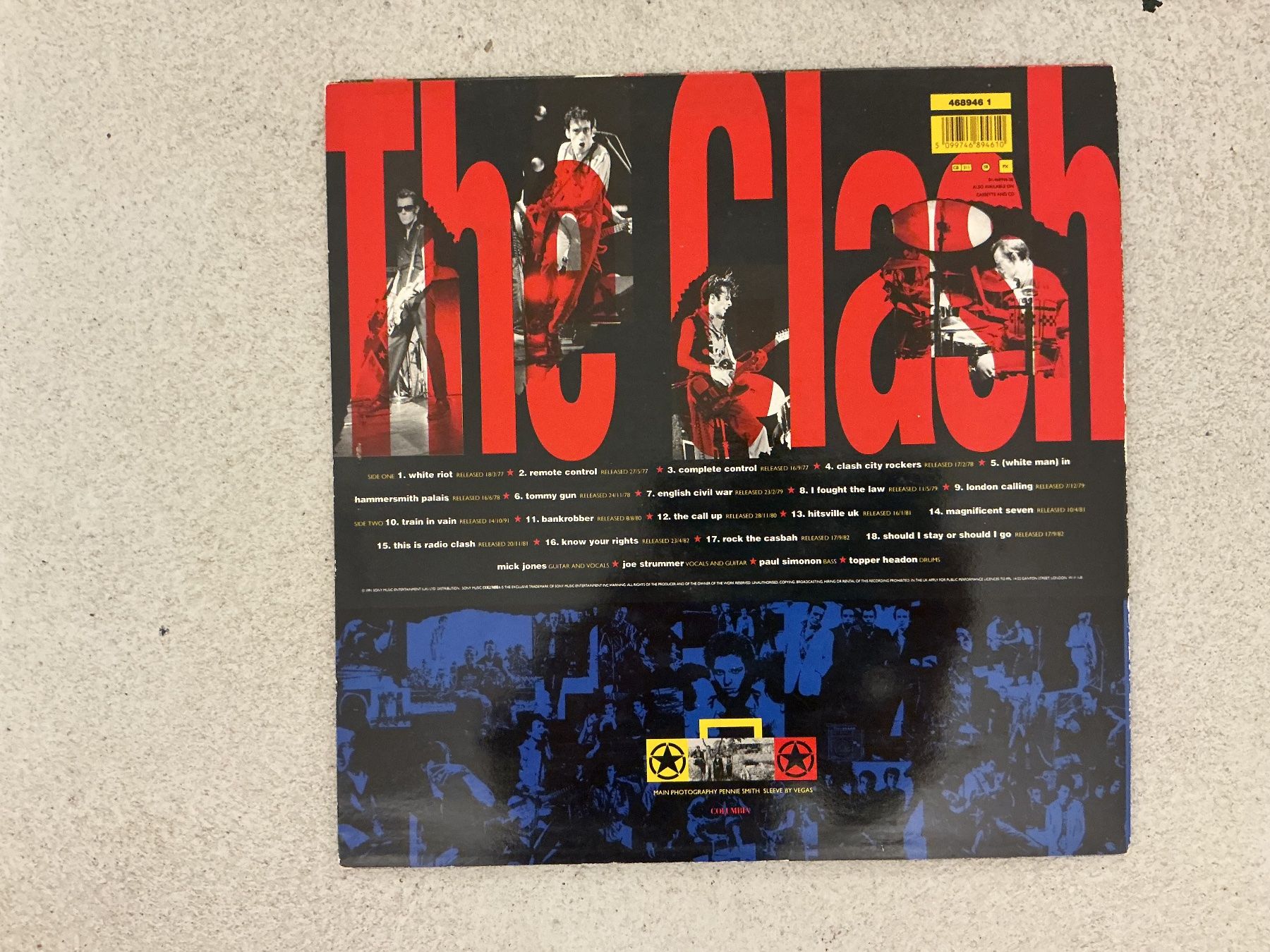 Dischi in vinile: The Clash LP - The Singles , mit Poster – Usato da Winterthur venduto da Tumko_7_Vinyl 2