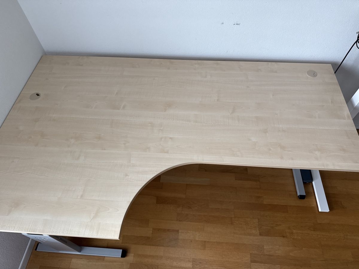 Scrivanie: Pult höhenverstellbar 65 - 85cm – Usato da Rüti ZH venduto da Kiwi02 1
